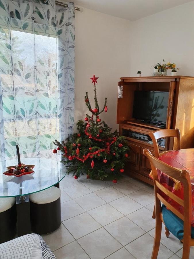 Gite Locmousteru Bagian luar foto